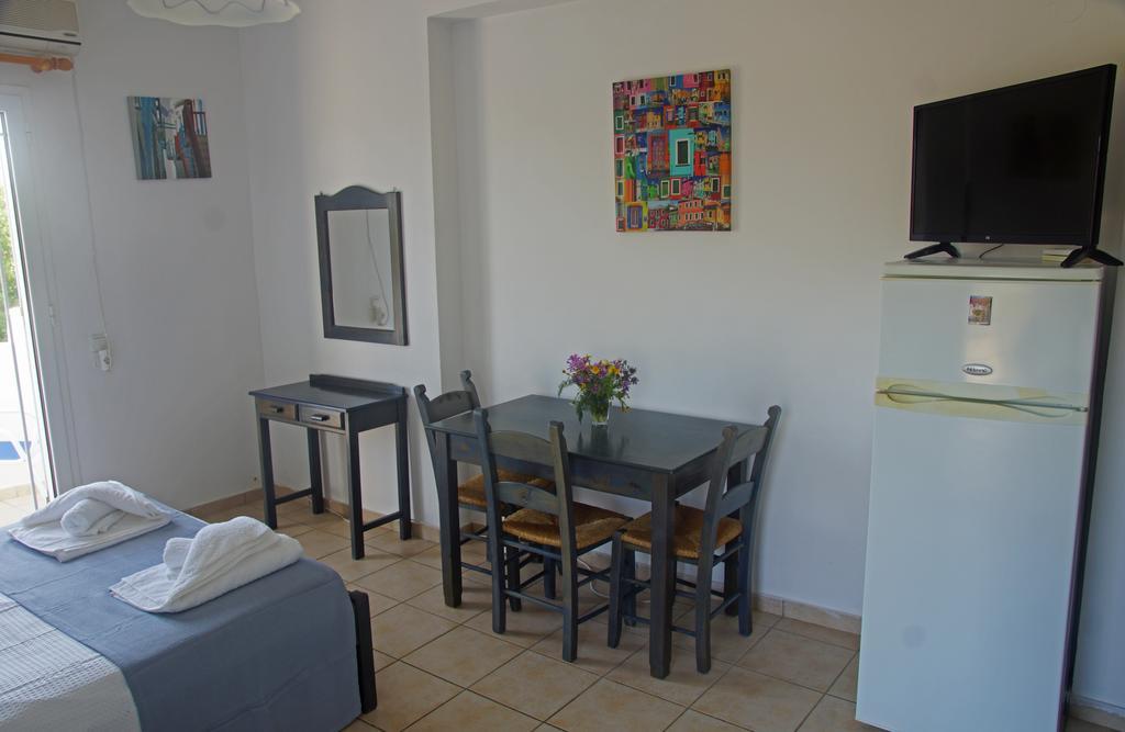 Athina Apartments Kalyves Extérieur photo